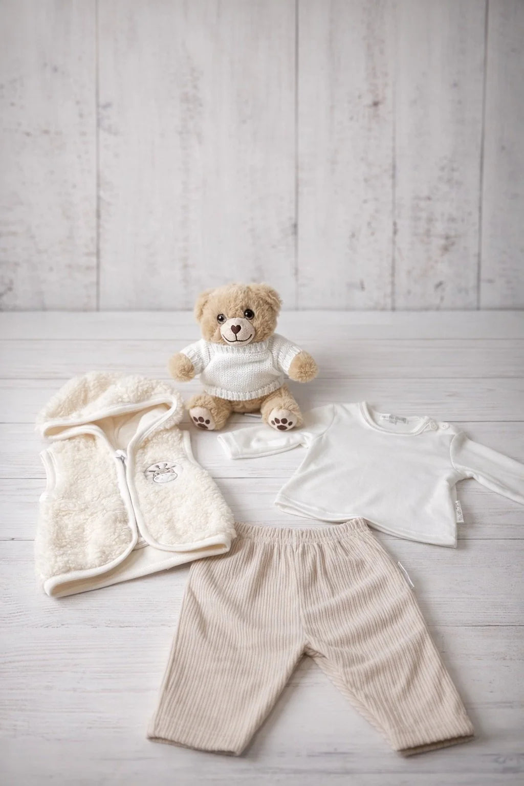 Cosy Giraffe Luxury Baby Gift Box